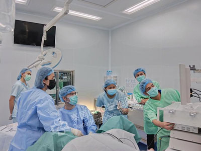 输卵管问题+不完全纵膈子宫，泰国三代试管婴儿助孕竟一次成功！