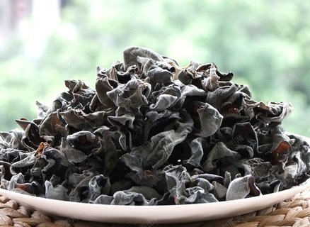干木耳怎么泡是正确的？干木耳泡发的正确方法和时间
