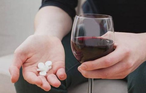 头孢超过24小时可以喝酒吗？喝酒之后多久才能吃头孢？