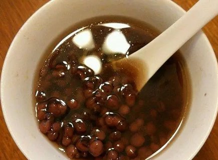 女人每天一碗红豆汤好吗？女人长期喝红豆汤的好处
