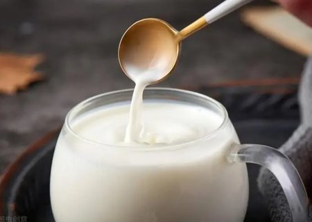 牛初乳有什么功效？牛初乳的功效与作用