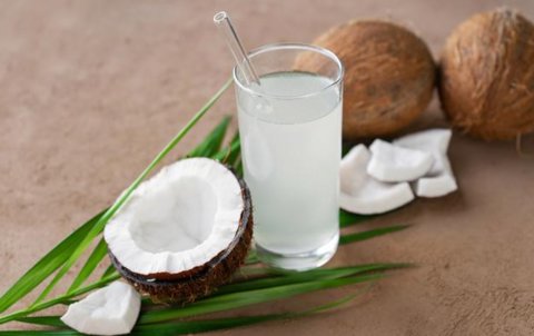 孕妇喝椰子水有什么好处？椰子水对孕妇的功效与作用