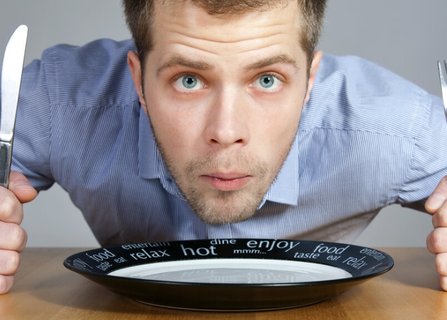饥饿感能延缓衰老吗？探索饮食限制与长寿的联系