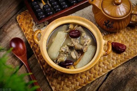 如何炖汤才不含嘌呤？炖汤不含嘌呤的方法