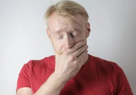 一直口臭是什么原因？长期口臭可能是长了扁桃体结石！