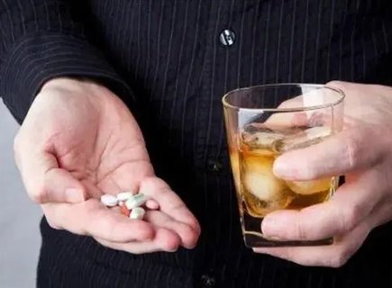 以吃完头孢多长时间能喝酒？吃头孢喝酒间隔时间