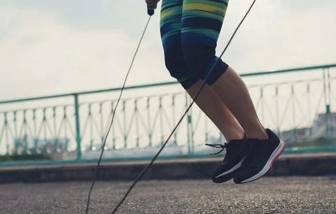 跳绳可以减肥瘦肚子吗？跳绳减肚子的正确方法
