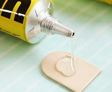 万能胶用什么可以快速去除？万能胶去除最快方法