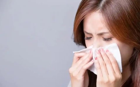 甲流后发烧一查变成病毒性肺炎？甲流的警示和应对