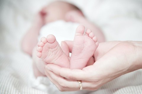 AMH低于1也能自然怀孕？科学解读生育真相与破局策略